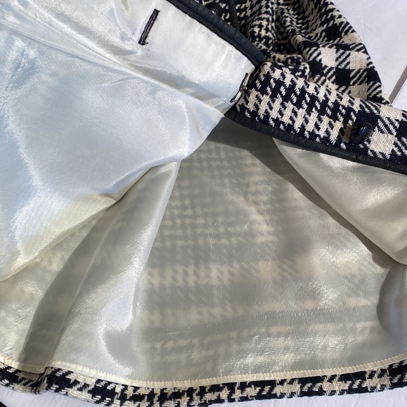 Vintage sleeve less buttons up dress - Picture 8 of 8